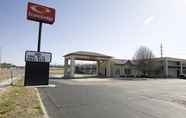 Exterior 2 Econo Lodge Vincennes IN