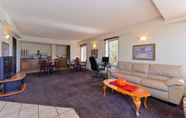Common Space 7 Executive Plus Inn and Suites (ex Americas Best Value Inn Elk City)