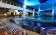 Swimming Pool 4 Grand Borneo