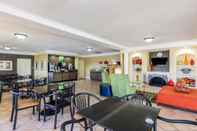 Quầy bar, cafe và phòng lounge Quality Inn Clemson Near University