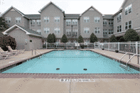 Swimming Pool Staybridge Suites Wichita Falls