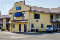 Exterior Rodeway Inn Lewisburg