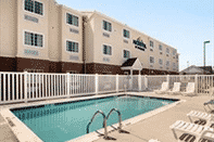 Swimming Pool Best Western Plus Harrisburg Mechanicsburg (ex Microtel Inn and Suites)