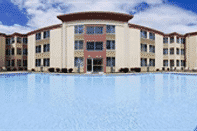 Kolam Renang Delta Hotels by Marriott Allentown Lehigh Valley