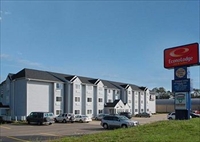 Exterior 4 Econo Lodge Inn and Suites