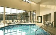 Swimming Pool 7 Sheraton Edison Hotel Raritan Center