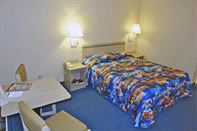 Bedroom Red Carpet Inn (ex Motel 6 Gibbstown)