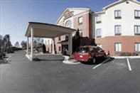 Common Space Comfort Inn and Suites Canton (Ex Holiday Inn Express)