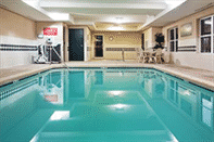 Swimming Pool Comfort Inn and Suites Calhoun South (ex Country Inn and Suites By Radisson)