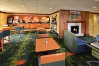 บาร์ คาเฟ่ และเลานจ์ Holiday Inn Express Hopewell - Fort Lee Area, an IHG Hotel