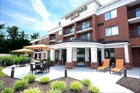 Common Space Courtyard by Marriott Newport News Yorktown