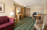 Common Space 6 Asteria Inn & Suites