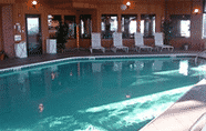 Swimming Pool 7 Country Hearth Inn Lomira Hotel