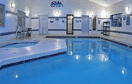 Swimming Pool 6 Red Lion Inn and Suites Seaside (ex Shilo Inn Suites Seaside East)