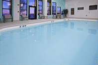Swimming Pool La Quinta Inn and Suites by Wyndham Kokomo (ex. Holiday Inn Express Hotel & Suites Kokomo)