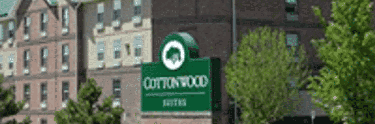 Exterior Cottonwood Suites Westminster