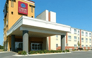 Bên ngoài 4 Hampton Inn Searcy (ex Comfort Suites Searcy)