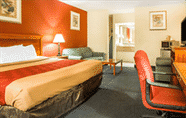 Kamar Tidur 5 Red Carpet Inn Norwalk CT