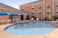 Swimming Pool Best Western Prime Inn & Suites