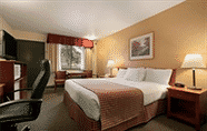 Phòng ngủ 4 Baymont by Wyndham Seattle/Kirkland WA