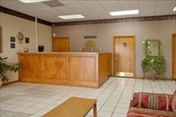 Lobi Americas Best Value Inn