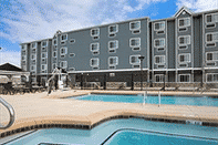 Swimming Pool Microtel Inn & Suites by Wyndham Aztec