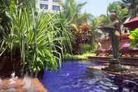 Kolam Renang Sheraton Grande Sukhumvit