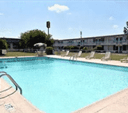 Swimming Pool 7 Super 8 By Wyndham Dillon SC