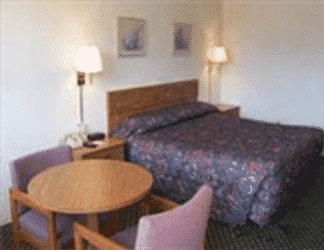 Bedroom 2 Knights Inn Chattanooga 3655 Cummings Hwy