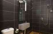 In-room Bathroom 5 Hotel NIDA Changkat Bukit Bintang