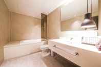 Toilet Kamar HOTEL LONDONER