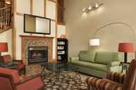 Lobby Country Inn and Suites By Radisson Alexandria