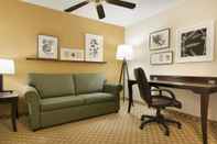 Common Space Country Inn and Suites By Radisson Alexandria