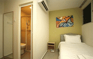 Kamar Tidur 6 Dor Hotel