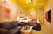 Kamar Tidur 5 Hotel Chapel Coconuts -Adults Only