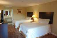 Bedroom Days Inn & Suites by Wyndham Brewton (ex. Oak Leaf Inn and Quality)