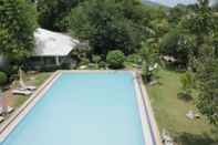 Kolam Renang Jamont Hotel