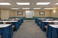 Functional Hall Sonesta ES Suites San Francisco Airport San Bruno (ex. Staybridge Suites San Francisco Airport)