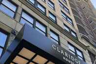 Exterior Claridge House (ex Indigo Chicago Gold Coast)