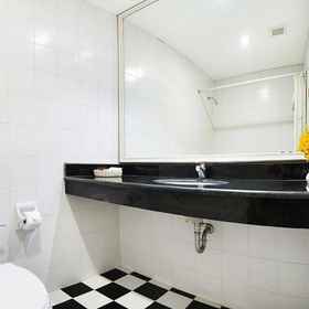 Royal Bangkok 1, Hotel Bansomdejchaopraya Rajabhat University