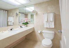 Others 2 The Roslyn Hotel