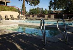 Others 4 Bend Three Sisters Inn and Suites