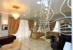 Khác 3 Triton Piraeus