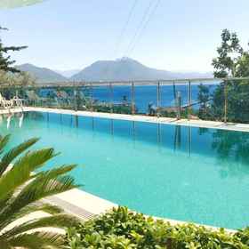 레몬 빌라 호텔 1, Red Castle 호텔