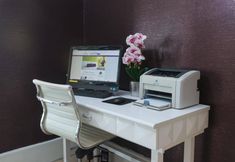 Others 7 The Roslyn Hotel