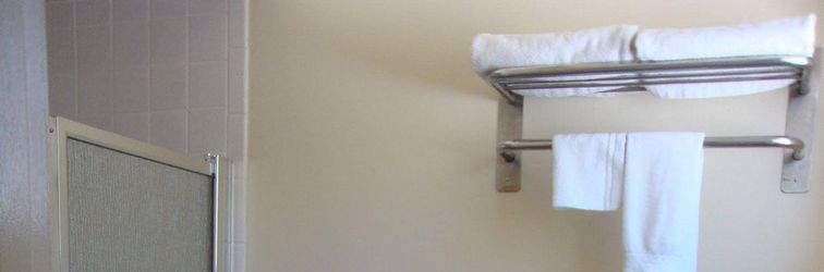 อื่นๆ Tiki Lodge