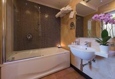 Lain-lain 7 Palazzo Ferraioli