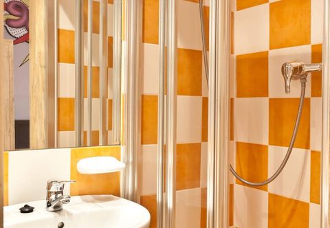 Others Ryans Pocket Hostel