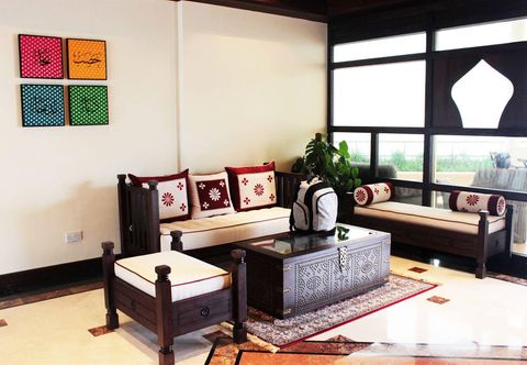 Others Atana Khassab