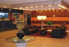 Others 6 Red Carpet Inn - Airport